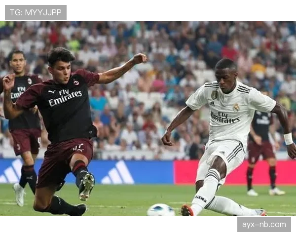 维尼修斯与罗比尼奥早期风格模板及后续发展差异解析 维尼修斯与罗比尼奥早期风格模板及后续发展差异解析